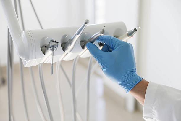 Professional Tooth Extraction technician working in Brilliant, OH